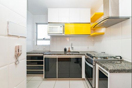 Apartamento à venda com 73m², 3 quartos e 2 vagas Apartamento à venda com 73m², 3 quartos e 2 vagasCozinha