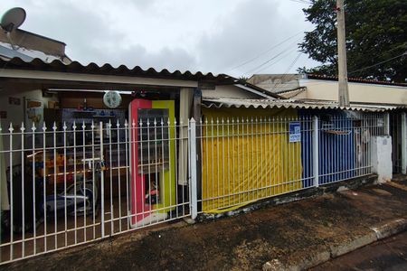 Casa à venda com 159m², 3 quartos e 1 vaga