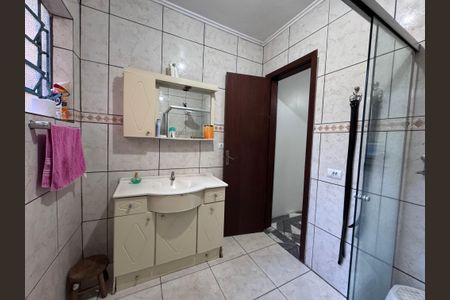 Casa à venda com 300m², 4 quartos e 2 vagas Casa à venda com 300m², 4 quartos e 2 vagasBanheiro/Suíte 1