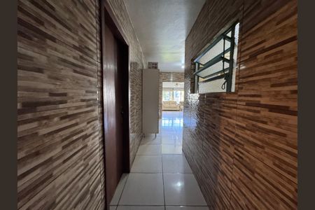 Casa à venda com 300m², 4 quartos e 2 vagas Casa à venda com 300m², 4 quartos e 2 vagasCorredor