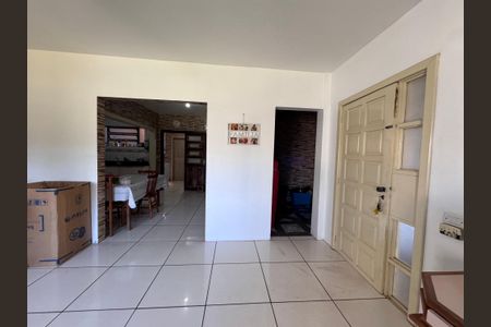 Casa à venda com 300m², 4 quartos e 2 vagas Casa à venda com 300m², 4 quartos e 2 vagasSala