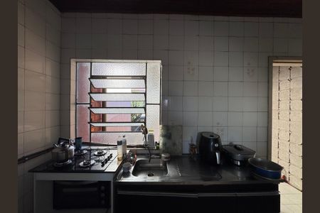 Casa à venda com 300m², 4 quartos e 2 vagas Casa à venda com 300m², 4 quartos e 2 vagasEdícula