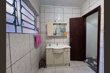 Casa à venda com 300m², 4 quartos e 2 vagas Casa à venda com 300m², 4 quartos e 2 vagasBanheiro/Suíte 1