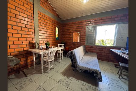 Casa à venda com 300m², 4 quartos e 2 vagas Casa à venda com 300m², 4 quartos e 2 vagasEdícula