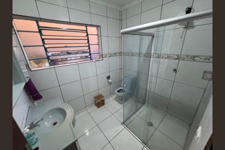 Casa à venda com 300m², 4 quartos e 2 vagas Casa à venda com 300m², 4 quartos e 2 vagasBanheiro Social