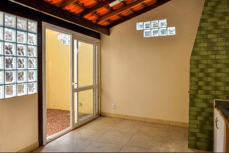 Casa de condomínio à venda com 200m², 2 quartos e 2 vagasEspaço gourmet
