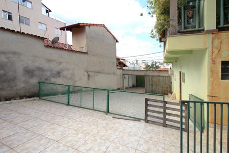 Casa para alugar com 245m², 5 quartos e 6 vagasQuintal