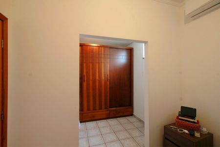 Casa para alugar com 245m², 5 quartos e 6 vagasQuarto 4