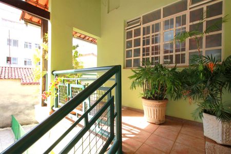 Casa para alugar com 245m², 5 quartos e 6 vagasVaranda entrada