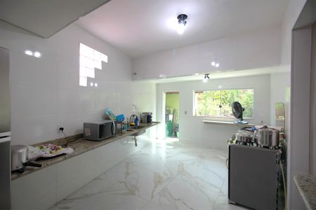 Casa para alugar com 245m², 5 quartos e 6 vagasCozinha