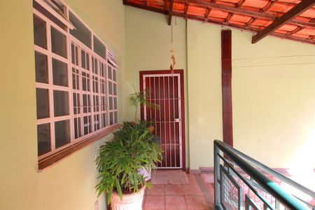 Casa para alugar com 245m², 5 quartos e 6 vagasVaranda entrada