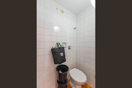 Apartamento à venda com 60m², 2 quartos e 1 vaga Apartamento à venda com 60m², 2 quartos e 1 vagaBanheiro de serviço