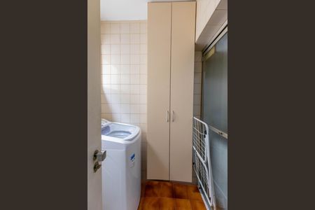 Apartamento à venda com 60m², 2 quartos e 1 vaga Apartamento à venda com 60m², 2 quartos e 1 vagaÁrea de Serviço