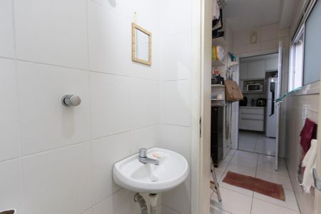 Apartamento à venda com 121m², 4 quartos e 2 vagasBanheiro de Serviço