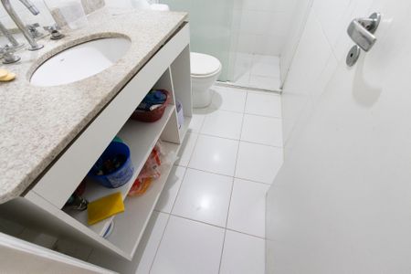 Apartamento à venda com 121m², 4 quartos e 2 vagasBanheiro Social