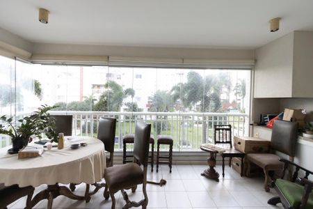 Apartamento à venda com 121m², 4 quartos e 2 vagasSacada