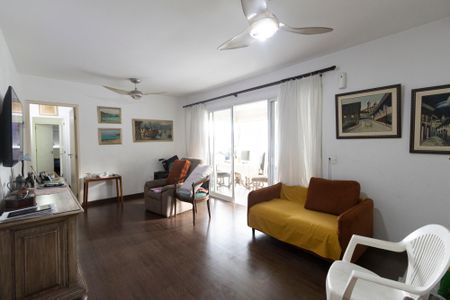 Apartamento à venda com 121m², 4 quartos e 2 vagasSala