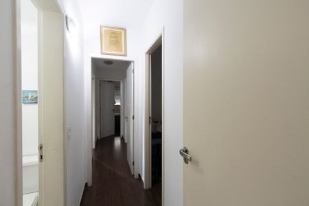 Apartamento à venda com 121m², 4 quartos e 2 vagasCorredor
