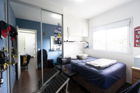 Apartamento à venda com 121m², 4 quartos e 2 vagasQuarto 2