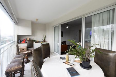 Apartamento à venda com 121m², 4 quartos e 2 vagasSacada