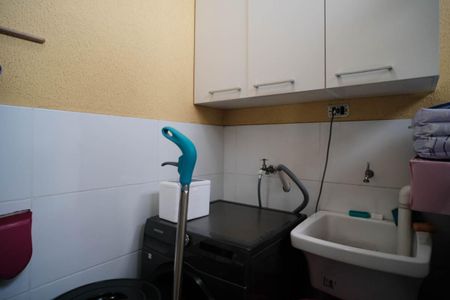 Casa de condomínio à venda com 137m², 3 quartos e 2 vagasÁrea de Serviço