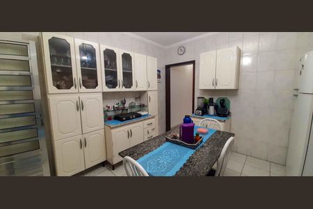 Casa à venda com 150m², 3 quartos e 2 vagasCozinha