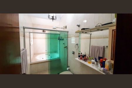 Casa à venda com 150m², 3 quartos e 2 vagasBanheiro da Suíte