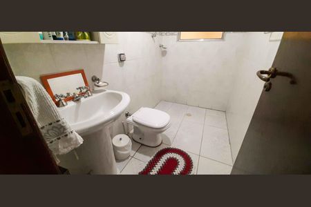 Casa à venda com 150m², 3 quartos e 2 vagasBanheiro 2