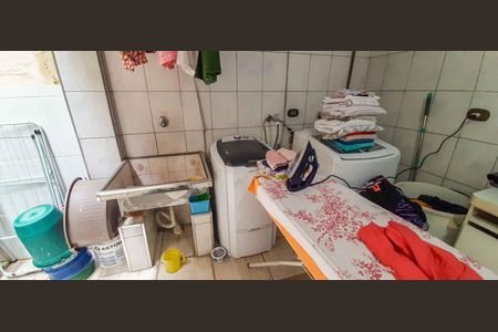 Casa à venda com 150m², 3 quartos e 2 vagasÁrea de Serviço