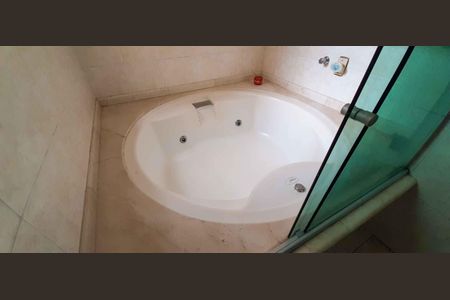 Casa à venda com 150m², 3 quartos e 2 vagasBanheiro da Suíte