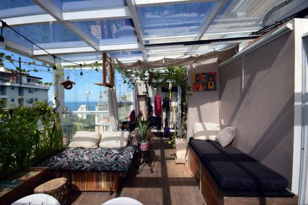 Apartamento à venda com 140m², 2 quartos e 2 vagasCobertura