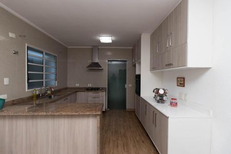 Casa à venda com 210m², 4 quartos e 3 vagasCozinha