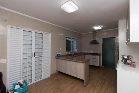 Casa à venda com 210m², 4 quartos e 3 vagasCozinha