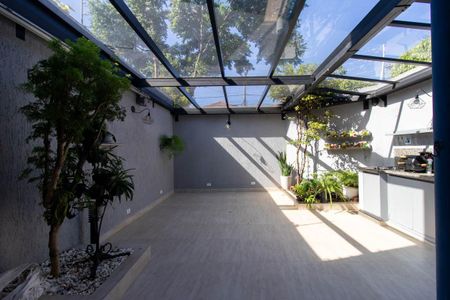 Casa à venda com 210m², 4 quartos e 3 vagasQuintal