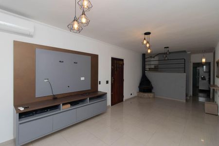Casa à venda com 210m², 4 quartos e 3 vagasSala