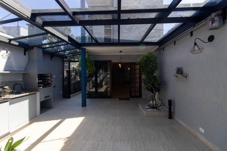 Casa à venda com 210m², 4 quartos e 3 vagasQuintal