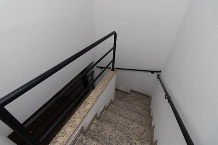 Casa à venda com 210m², 4 quartos e 3 vagasEscada