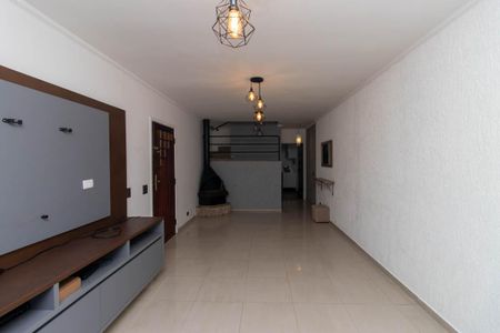 Casa à venda com 210m², 4 quartos e 3 vagasSala