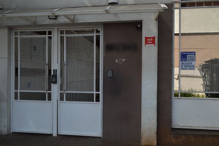 Apartamento à venda com 45m², 2 quartos e 1 vagaFachada + Plaquinha