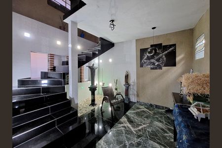 Casa para alugar com 500m², 4 quartos e 2 vagasSala