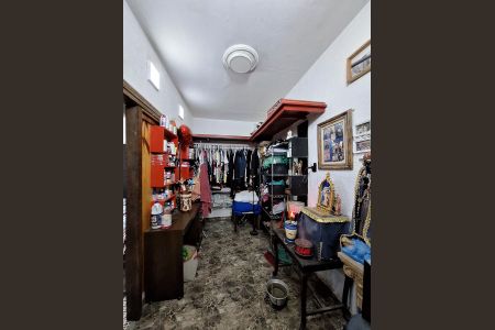 Casa para alugar com 500m², 4 quartos e 2 vagasCloset Quarto 1