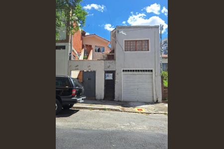 Casa para alugar com 500m², 4 quartos e 2 vagasFachada casa 2