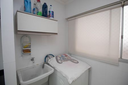 Apartamento à venda com 74m², 2 quartos e 1 vagaÁrea de Serviço