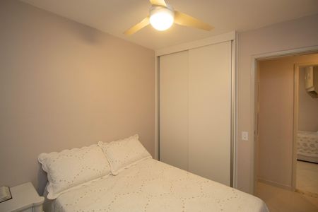 Apartamento à venda com 74m², 2 quartos e 1 vagaQuarto 2