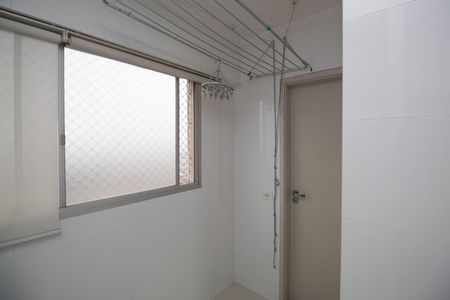 Apartamento à venda com 74m², 2 quartos e 1 vagaÁrea de Serviço