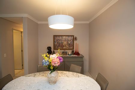 Apartamento à venda com 74m², 2 quartos e 1 vagaSala de Jantar