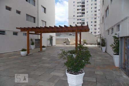 Apartamento à venda com 74m², 2 quartos e 1 vagaÁrea comum
