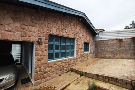 Casa à venda com 297m², 3 quartos e 3 vagas Casa à venda com 297m², 3 quartos e 3 vagasQuintal - Garagem