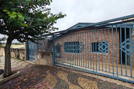 Casa à venda com 297m², 3 quartos e 3 vagas Casa à venda com 297m², 3 quartos e 3 vagasPLACA INSTALADA NA FACHADA