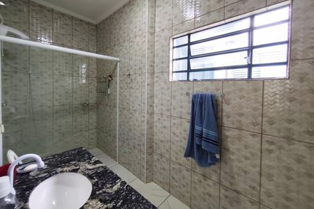 Casa à venda com 297m², 3 quartos e 3 vagas Casa à venda com 297m², 3 quartos e 3 vagasBanheiro Suíte